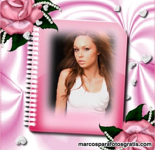 Marco de fotos de cuaderno rosa con flores